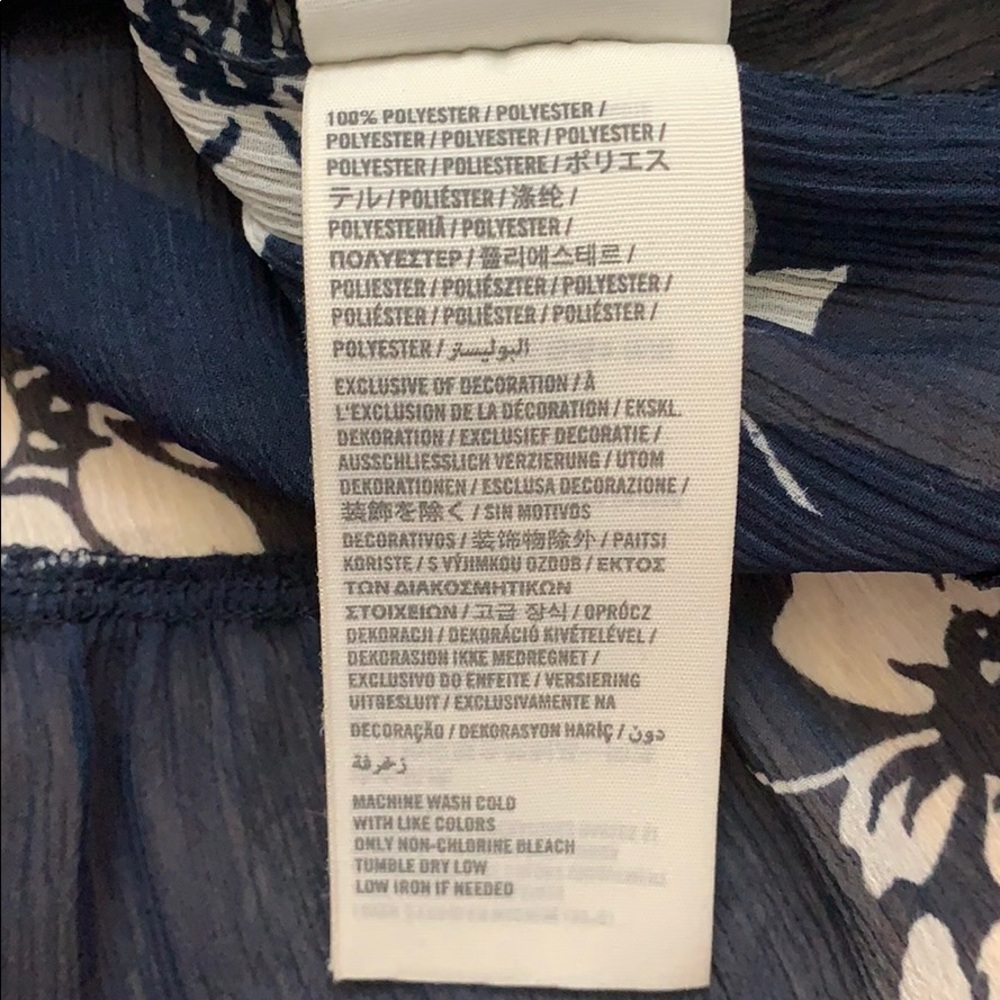 Hollister Floral Sheer Blouse - Picture 5 of 5